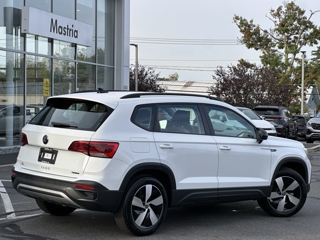 2024 Volkswagen Taos S photo 3