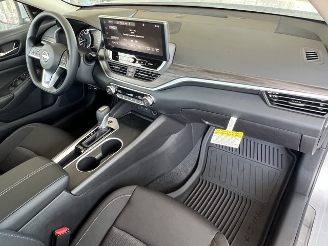 2025 Nissan Altima SV Special Edition photo 19