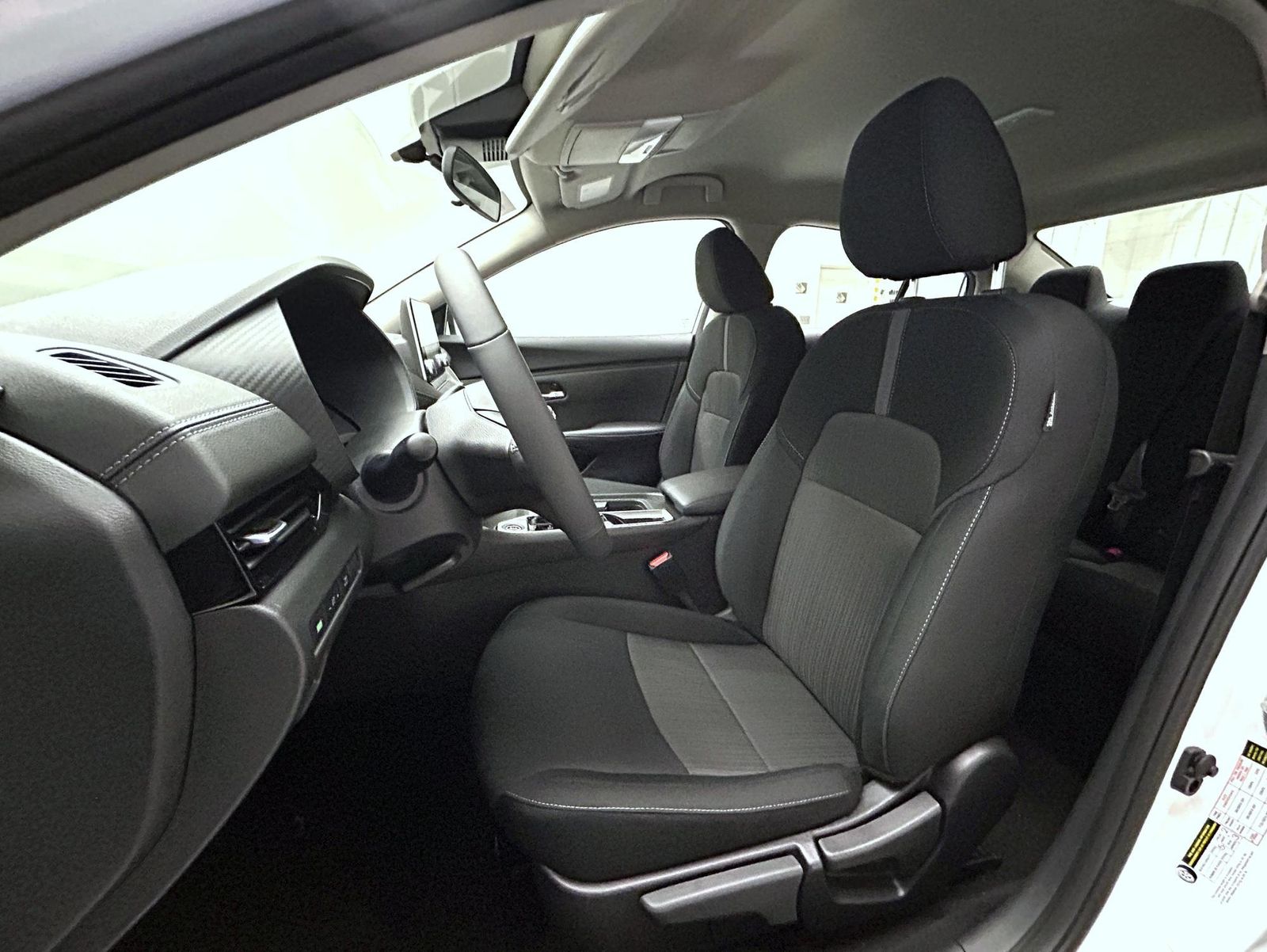2025 Nissan Sentra SV photo 10