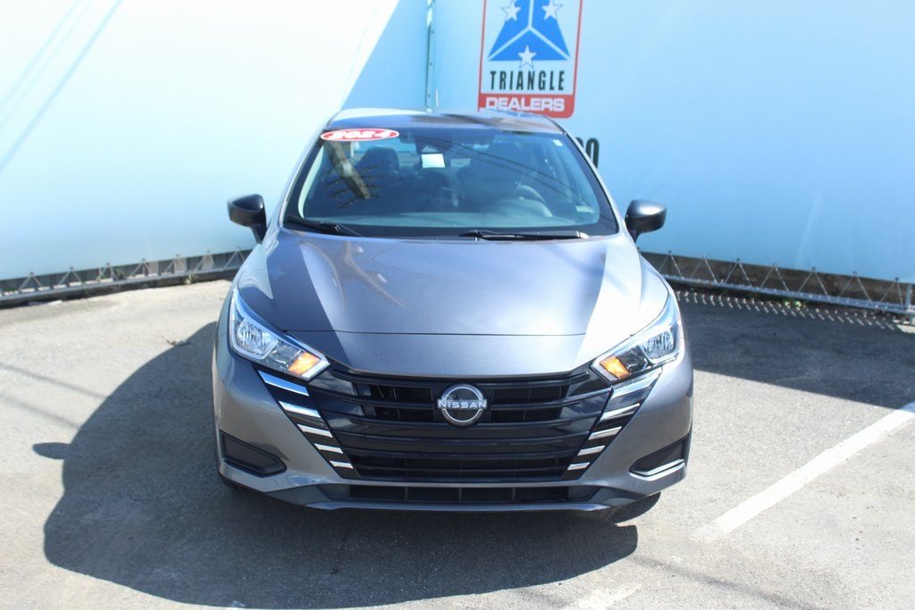 2024 Nissan Versa 1.6 S photo 3