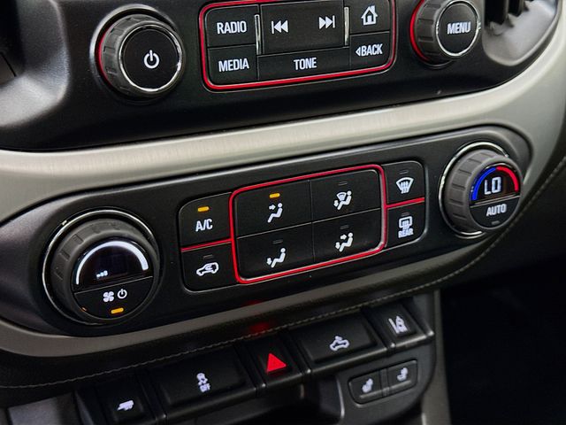 2015 Gmc Canyon SLT photo 16