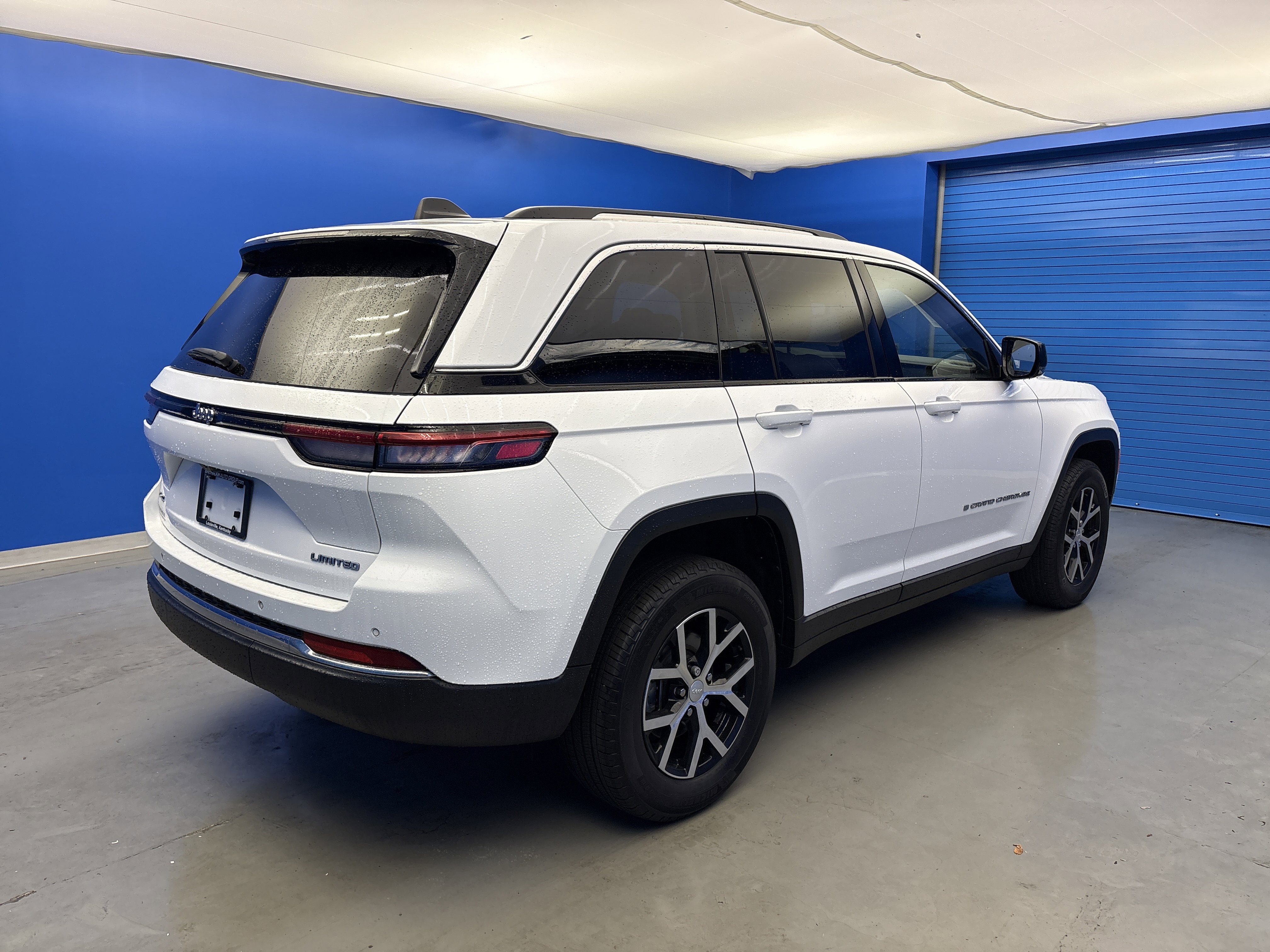 2023 Jeep Grand Cherokee Limited photo 4