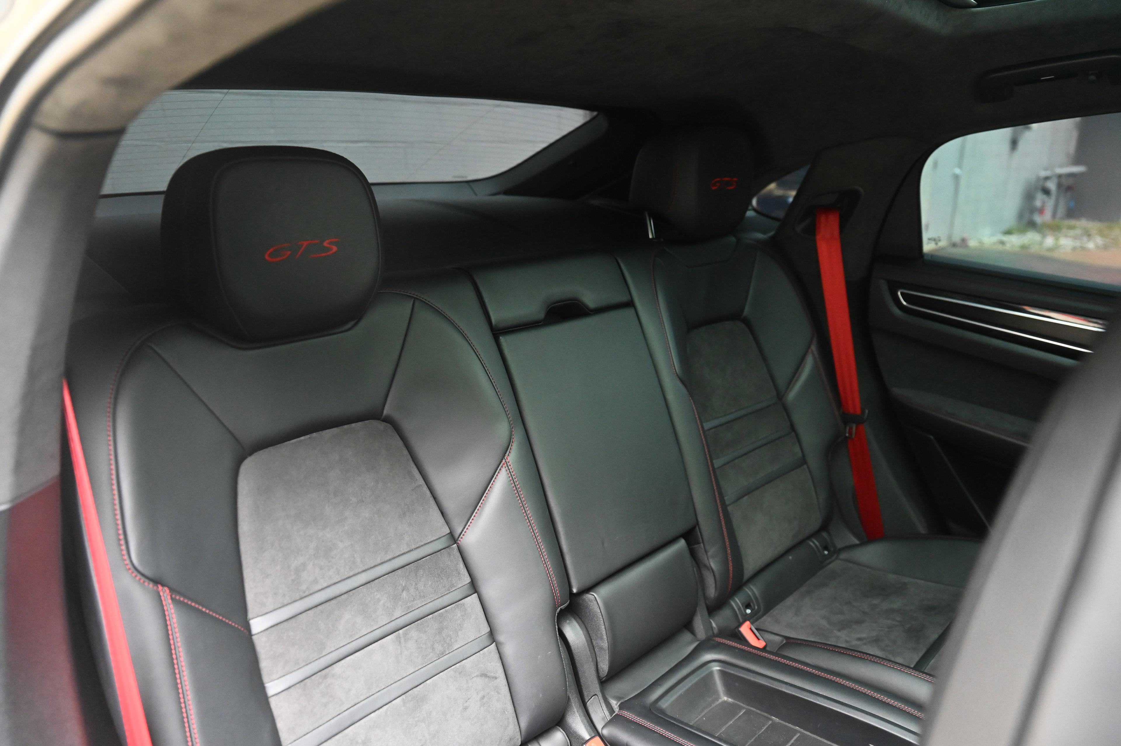 2021 Porsche Cayenne GTS Coupe photo 29