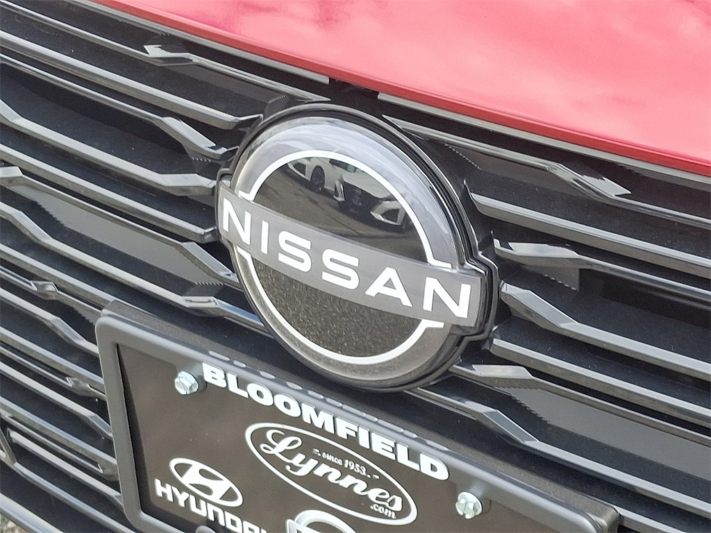 2025 Nissan Altima SL photo 5