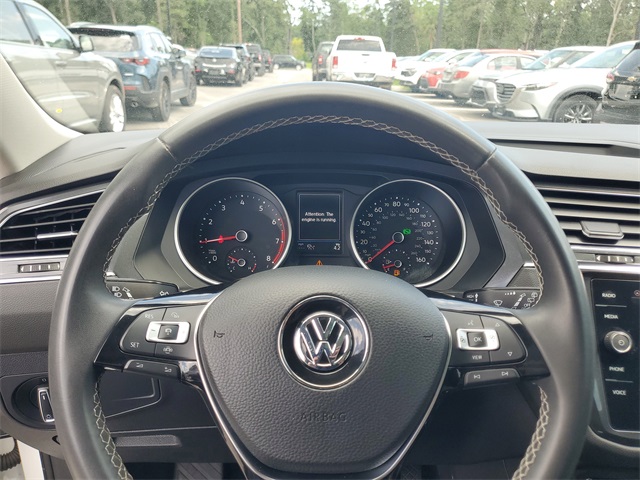 2021 Volkswagen Tiguan SE photo 16
