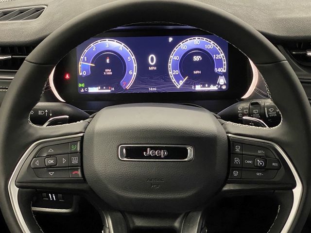 2025 Jeep Grand Cherokee Altitude photo 15