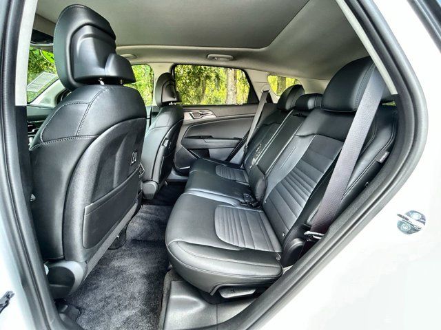 2025 Kia Sportage photo 16
