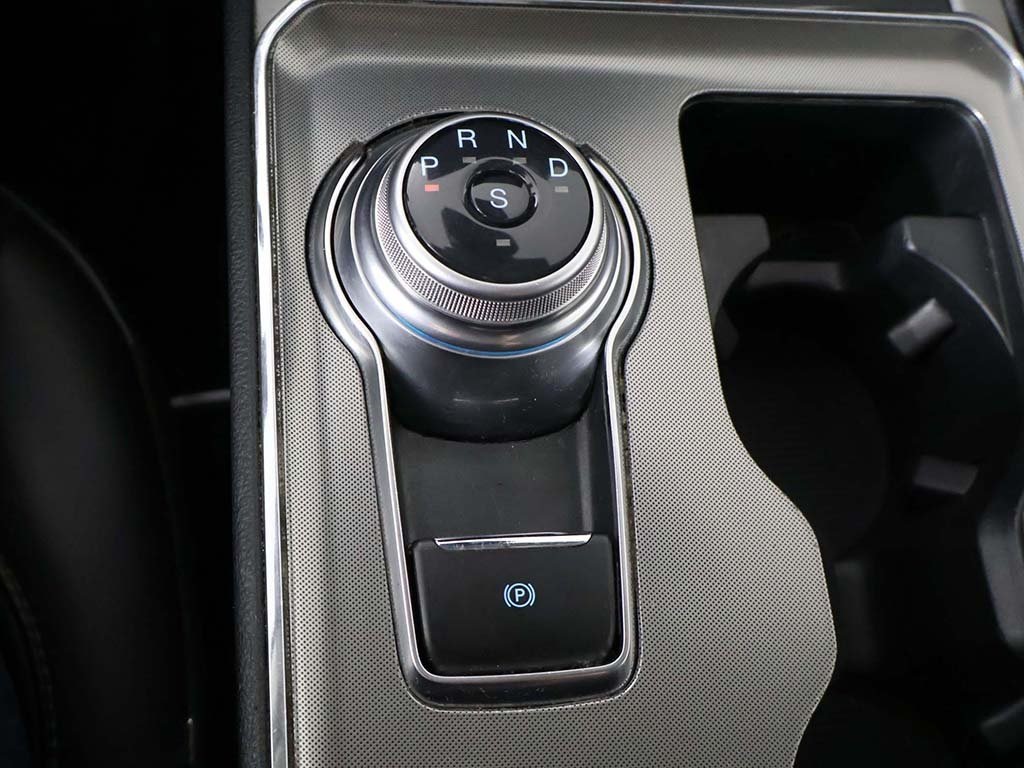 2022 Ford Edge SEL photo 46