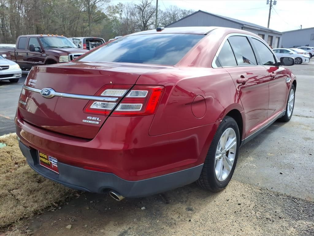 2014 Ford Taurus SEL photo 3