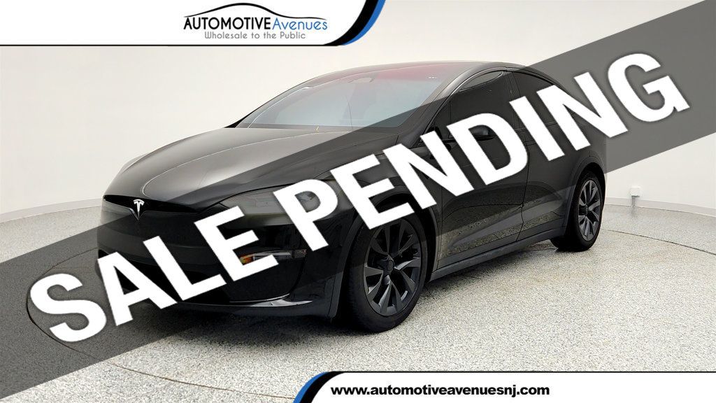 2023 Tesla Model X Long Range's photo