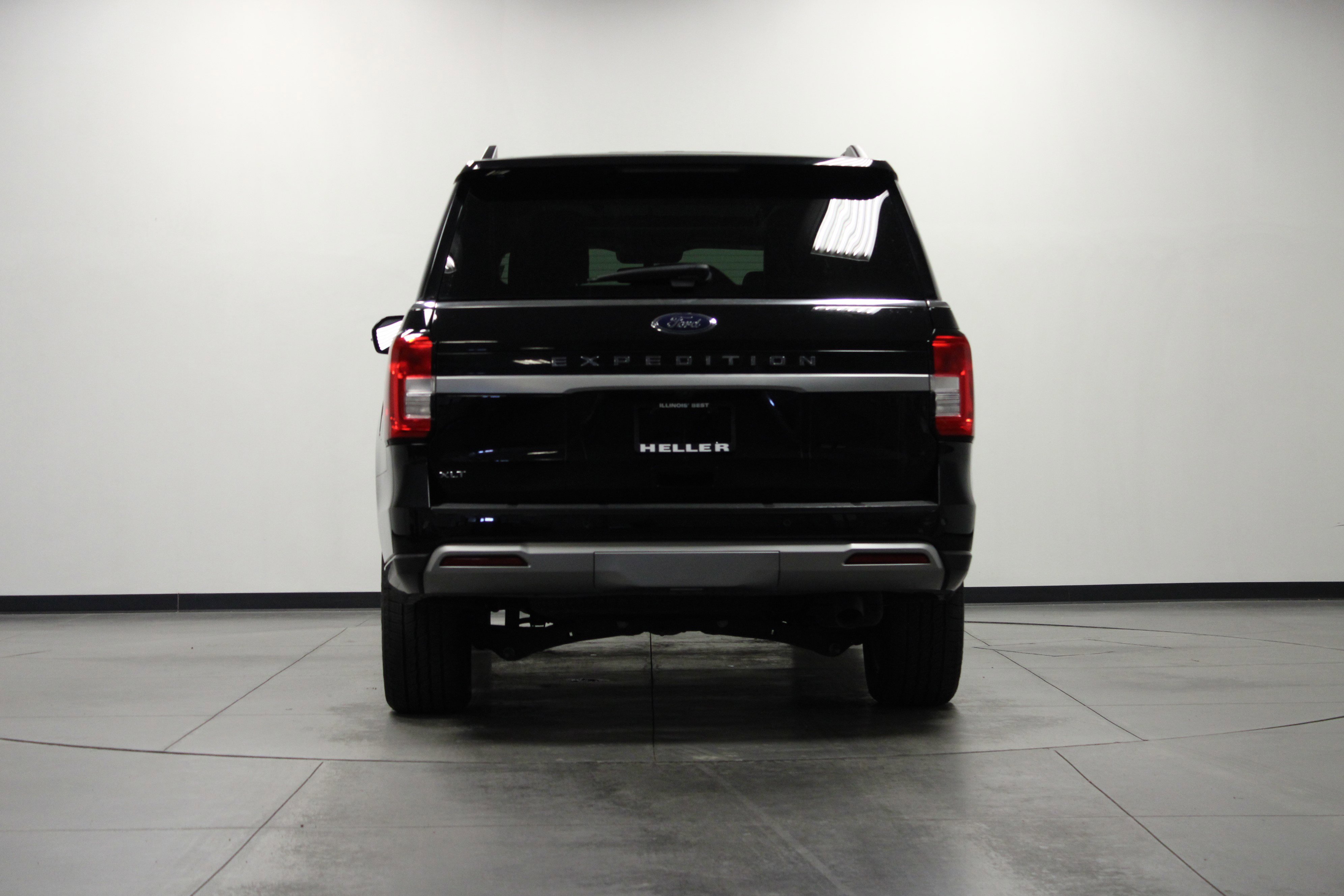 2023 Ford Expedition XLT photo 4