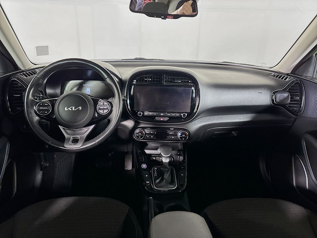 2023 Kia Soul EX photo 12