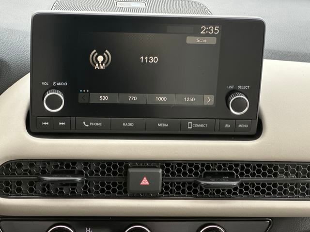 2025 Honda HR-V LX photo 16