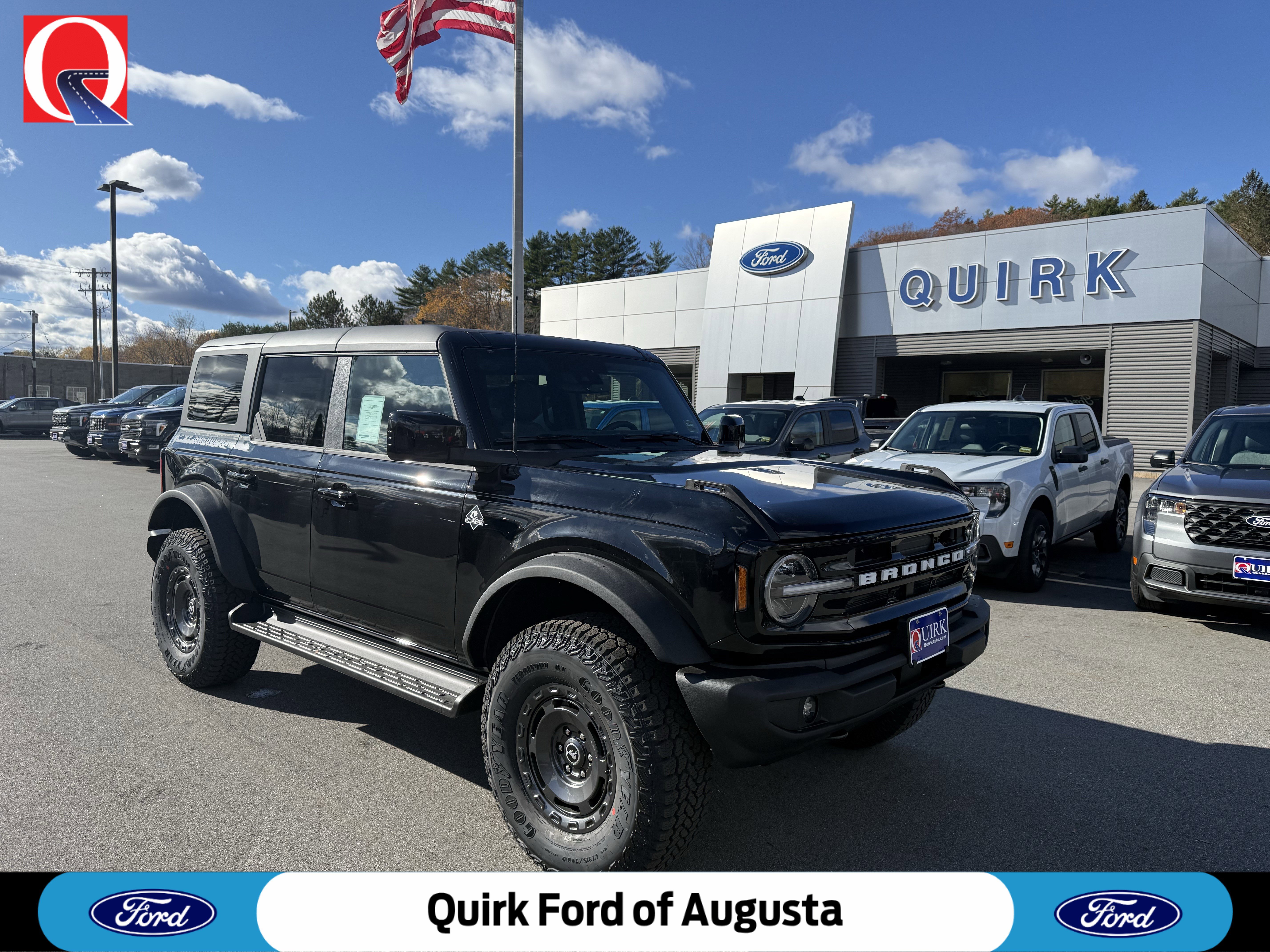 2025 Ford Bronco 4-Door Outer Banks's photo