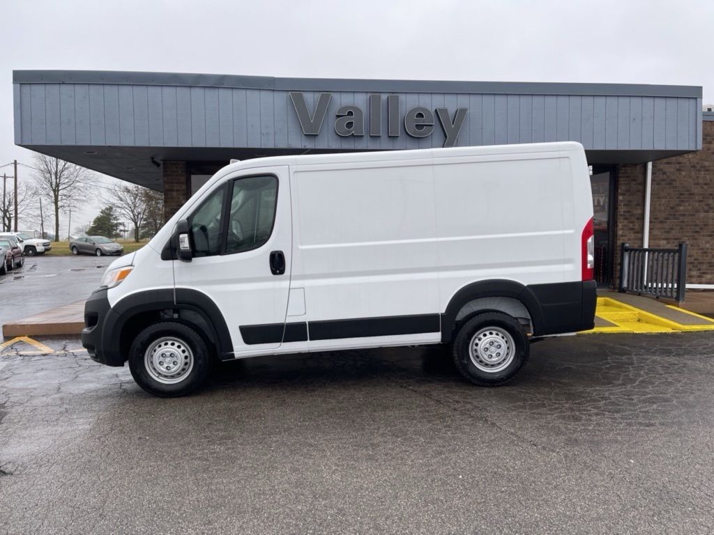 2025 Ram ProMaster 1500 Tradesman photo 2