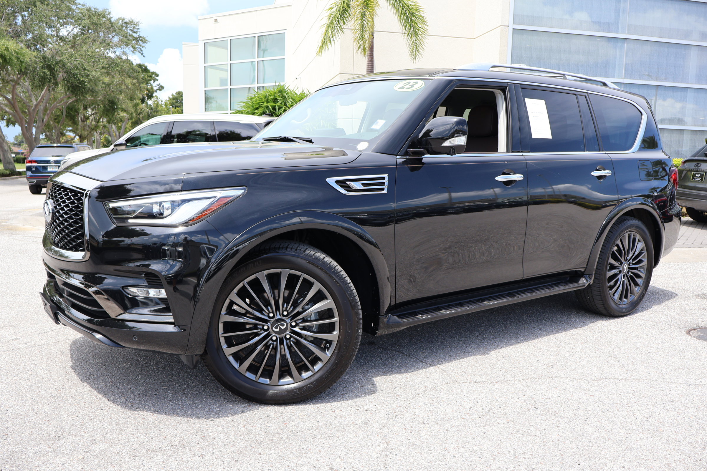 2023 INFINITI QX80 PREMIUM SELECT's photo