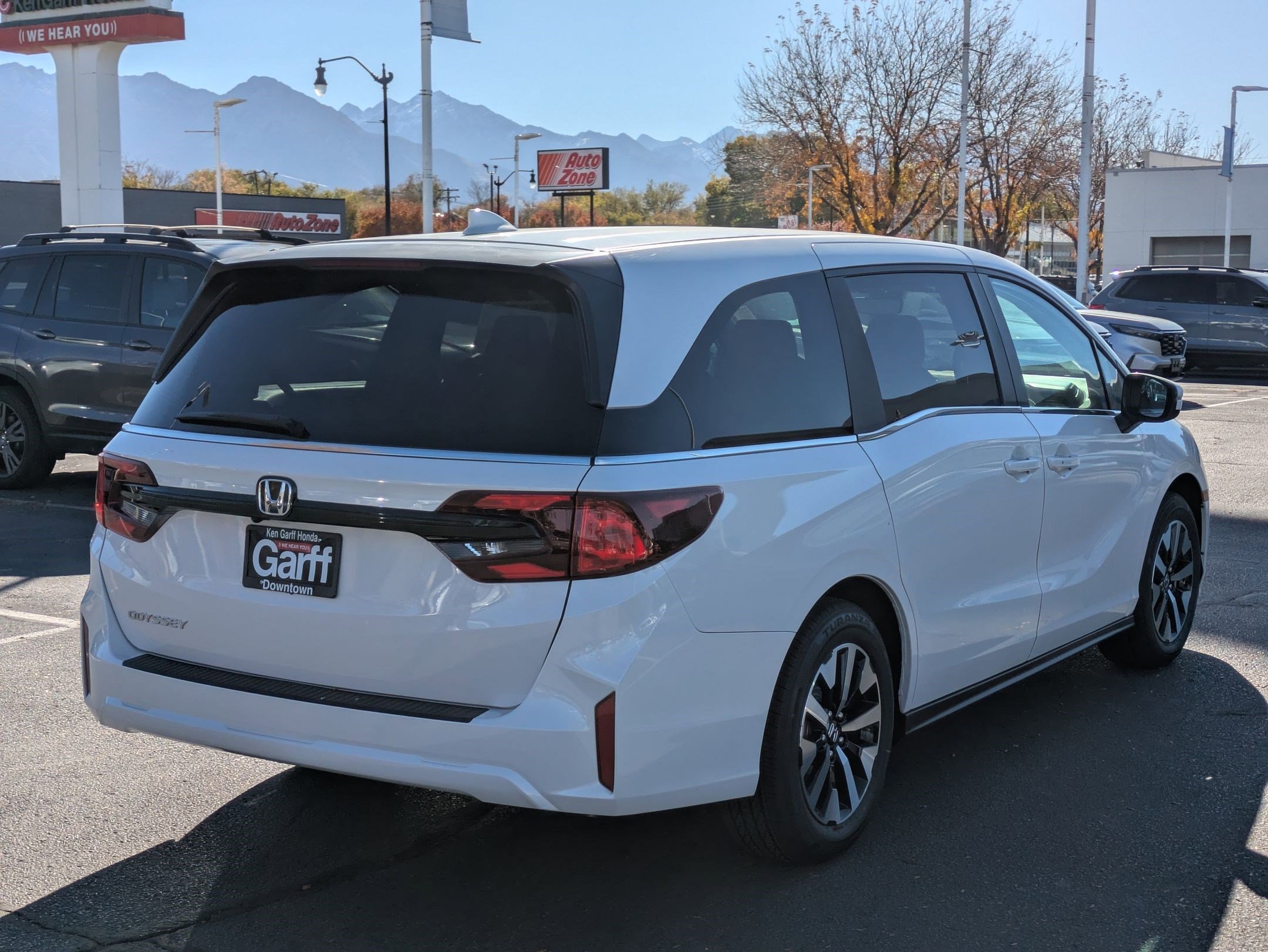 2026 Honda Odyssey EX-L photo 3