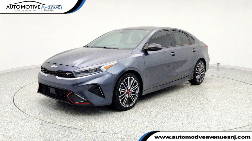 2022 Kia FORTE GT's photo