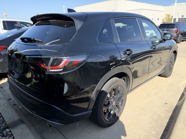 2025 Honda HR-V Sport photo 2