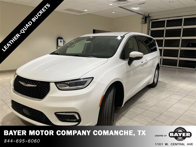 2023 Chrysler Pacifica Touring L's photo