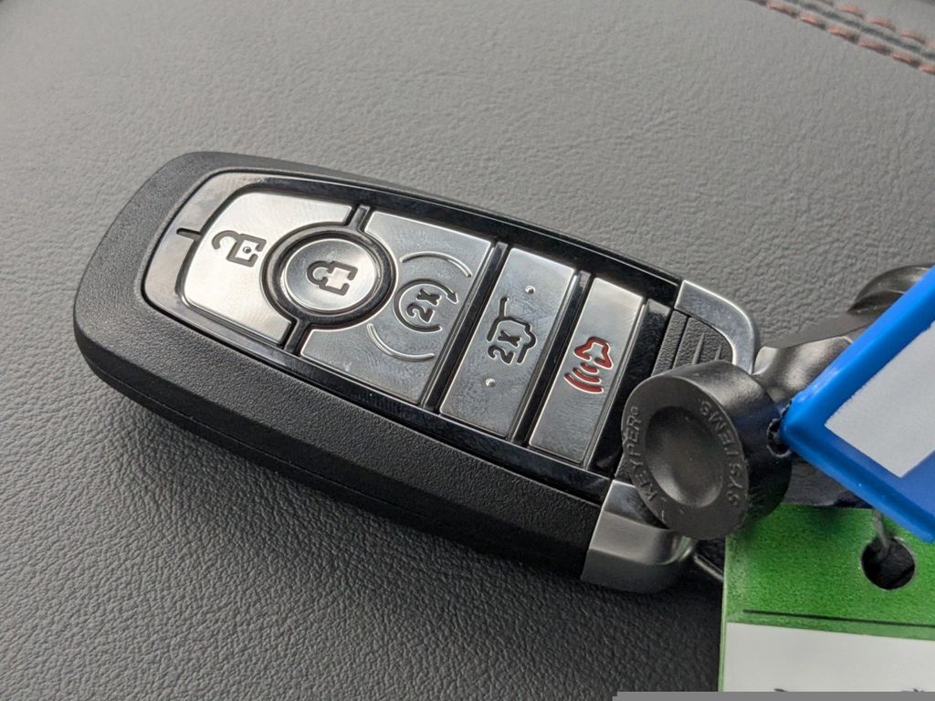 2025 Ford Explorer photo 24