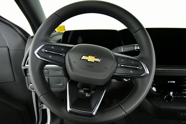 2026 Chevrolet Suburban LS photo 2