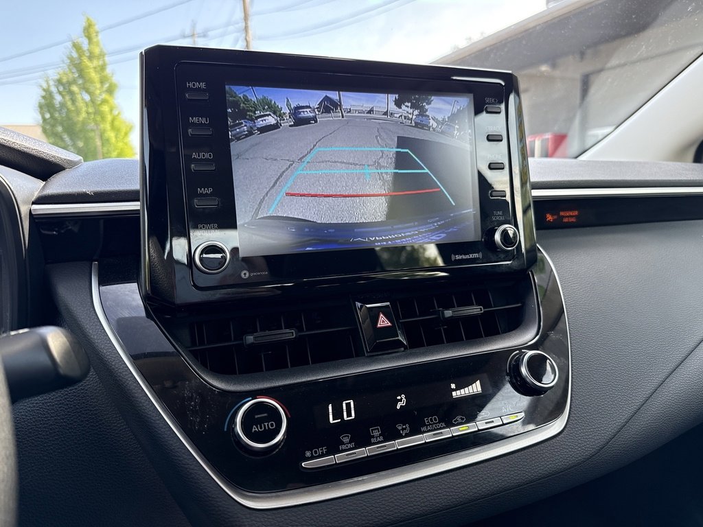 2022 Toyota Corolla LE photo 23
