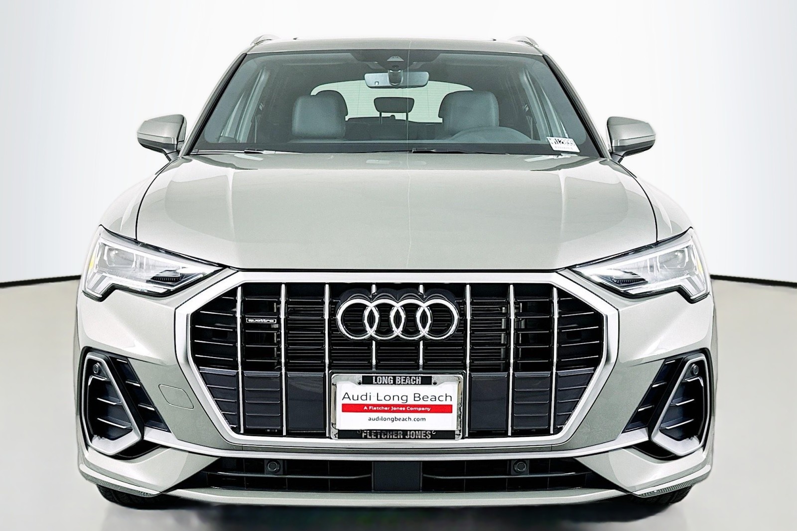 2025 Audi Q3 S line Premium photo 2