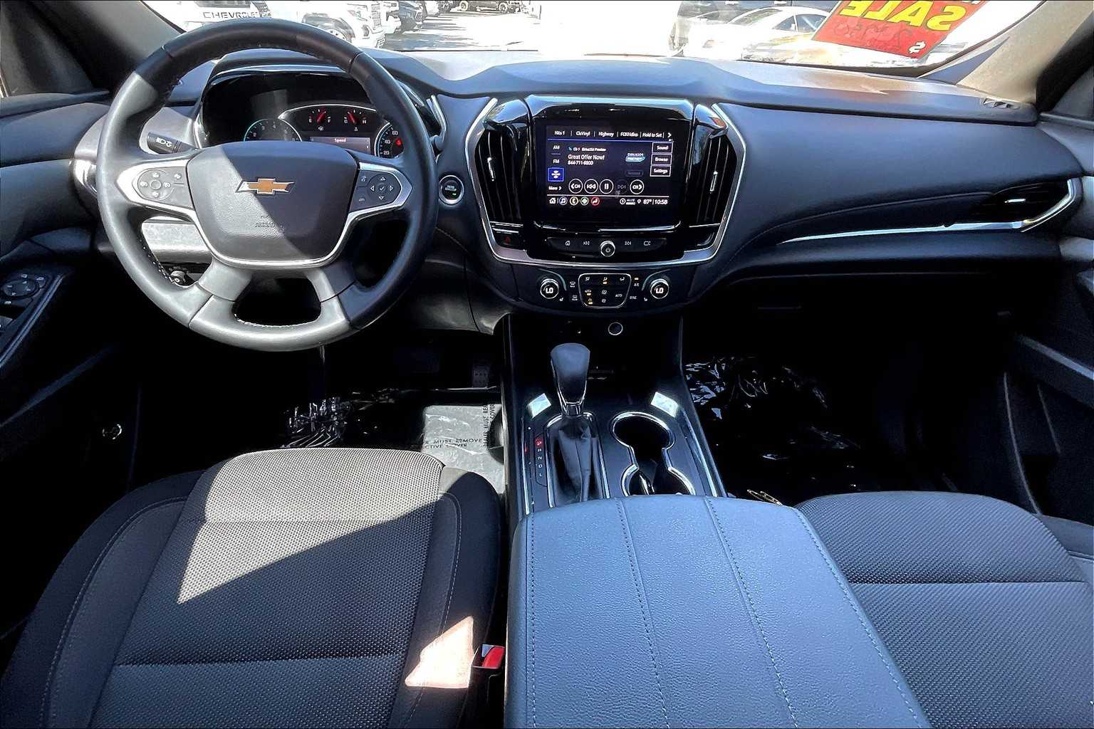 2023 Chevrolet Traverse Cloth photo 13