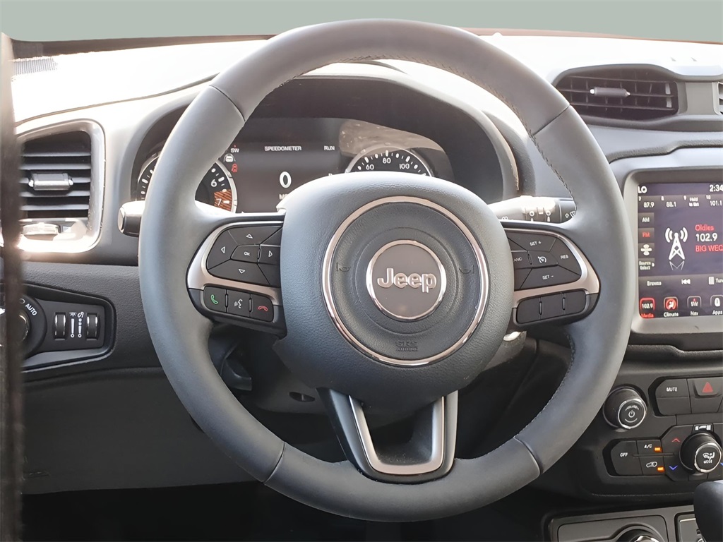 2022 Jeep Renegade Latitude photo 8