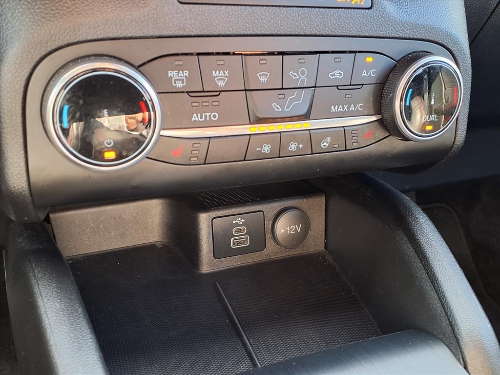 2024 Ford Escape ST-Line photo 11