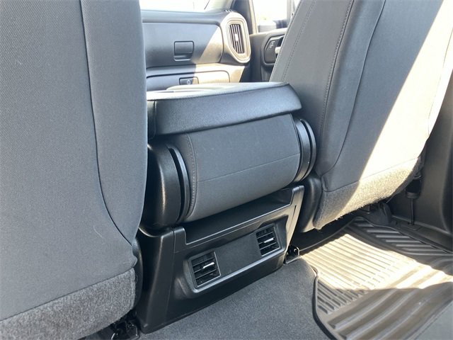 2021 Chevrolet Silverado 2500HD Custom photo 10