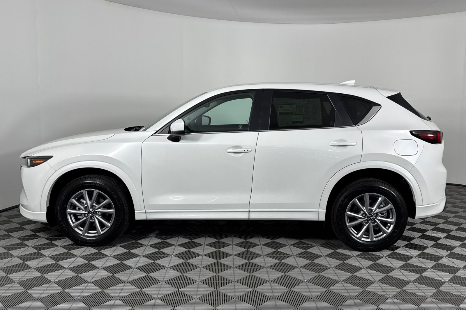 2025 Mazda CX-5 2.5 S Preferred photo 4