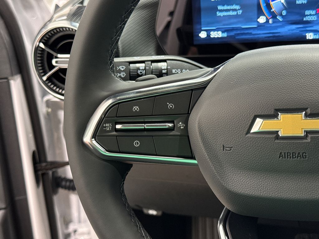 2026 Chevrolet Equinox LT photo 12