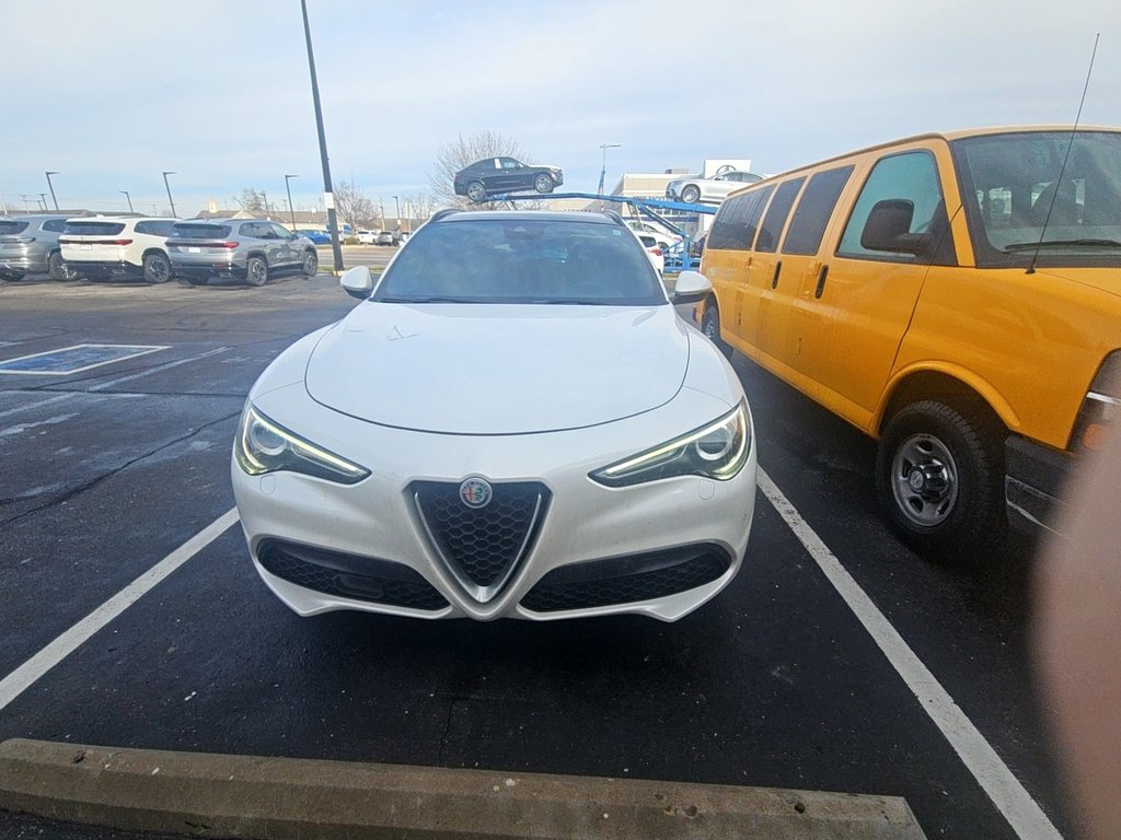 2018 Alfa Romeo Stelvio Ti Sport's photo