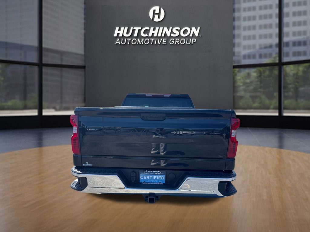 2024 Chevrolet Silverado 1500 LT photo 4