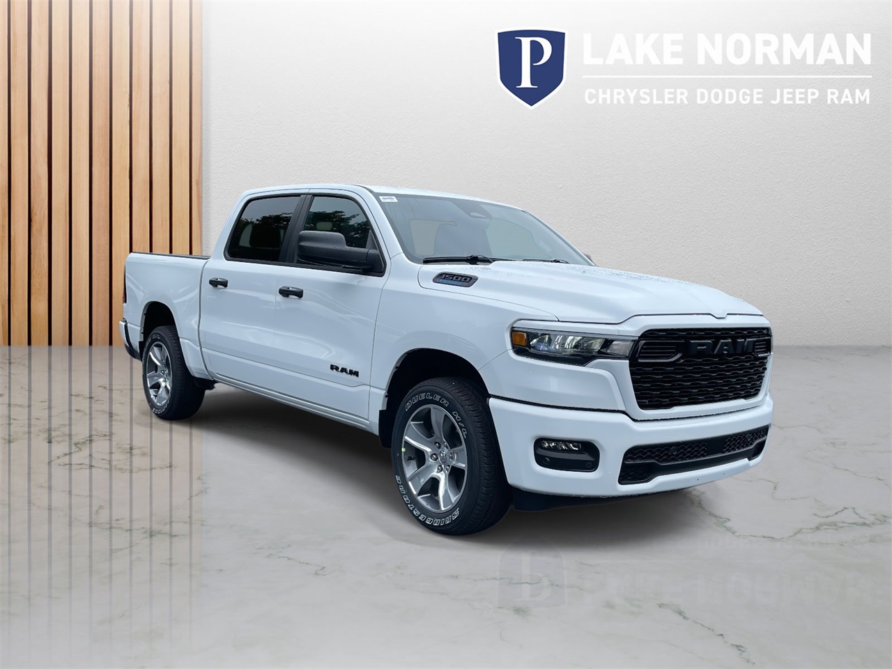 2025 Ram 1500 Tradesman photo 2