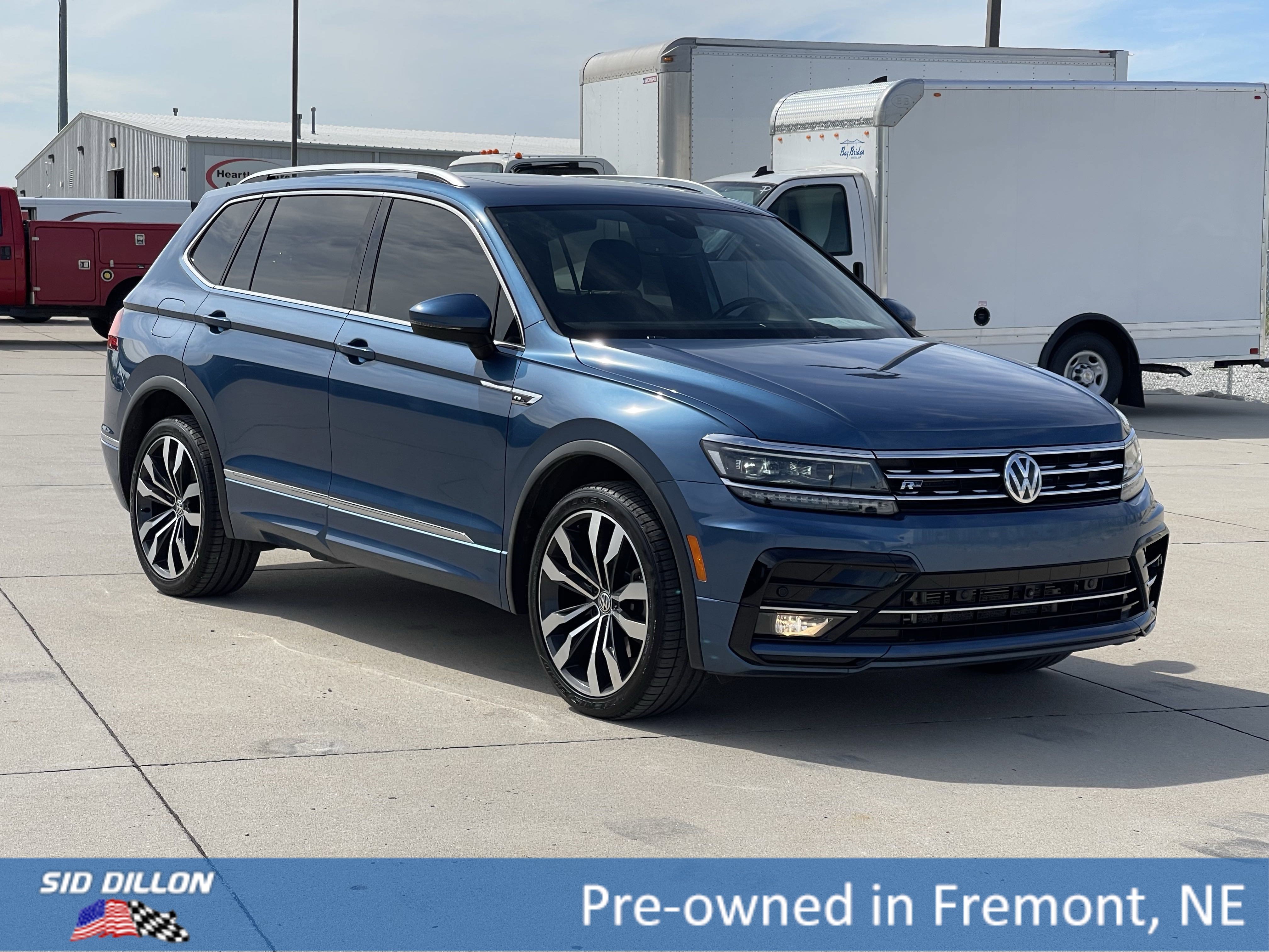 2019 Volkswagen Tiguan SEL Premium R-Line photo 4