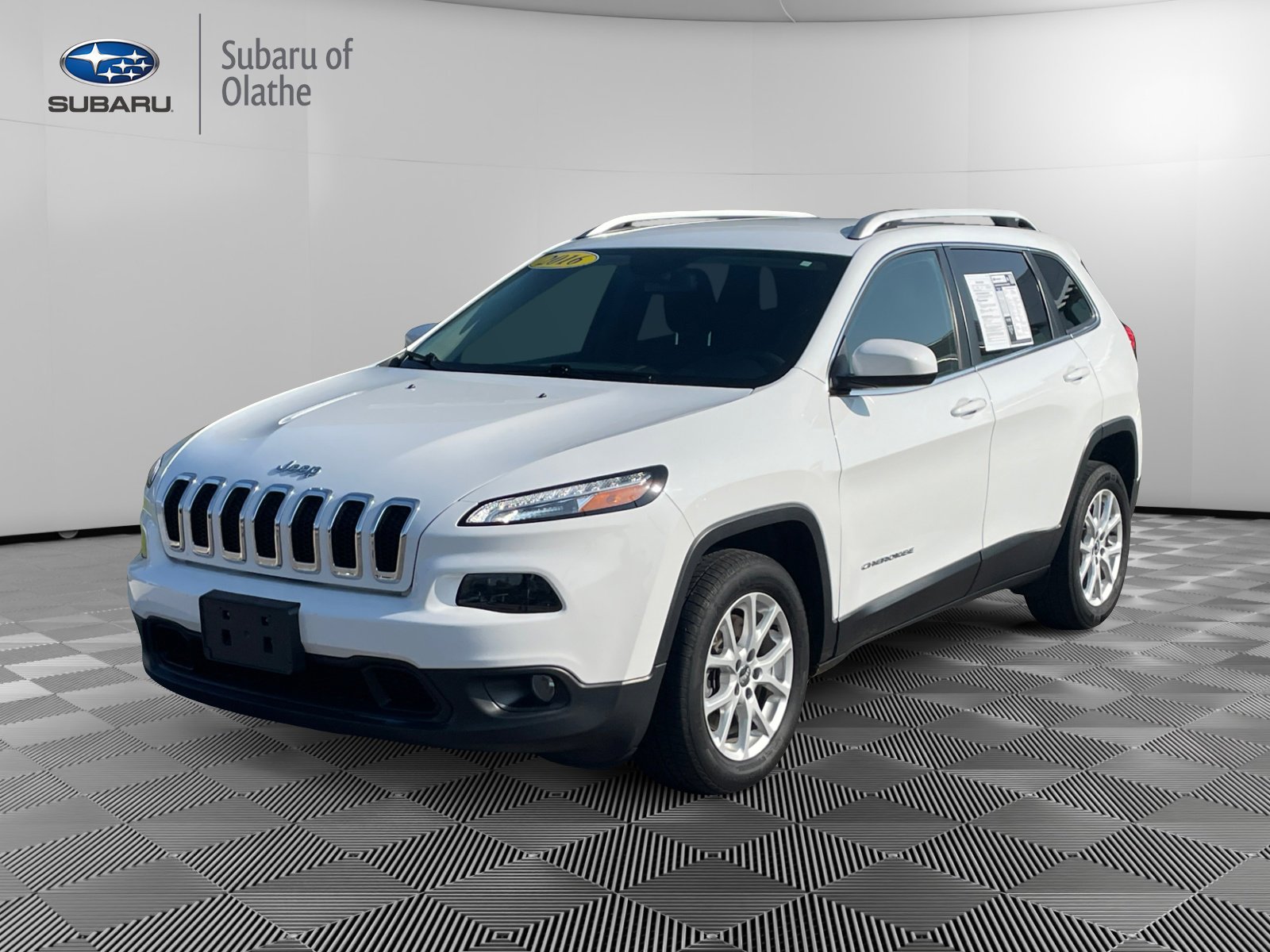 2016 Jeep Cherokee Latitude photo 12