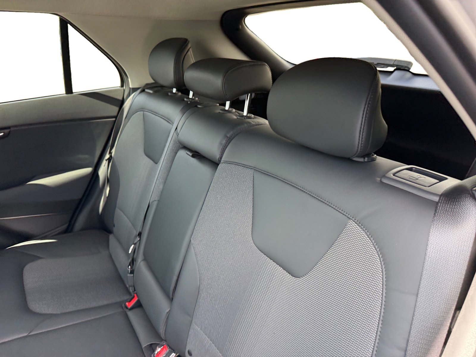 2023 Kia Niro EX Touring photo 16