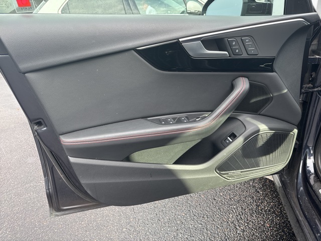2018 Audi A4 2.0T Premium Plus photo 8