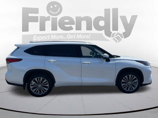 2021 Toyota Highlander Platinum photo 32