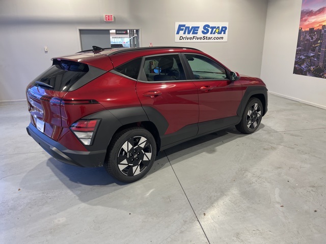 2025 Hyundai Kona SEL photo 3