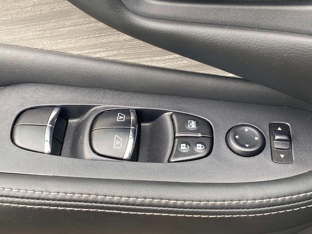 2021 Nissan Murano S photo 25