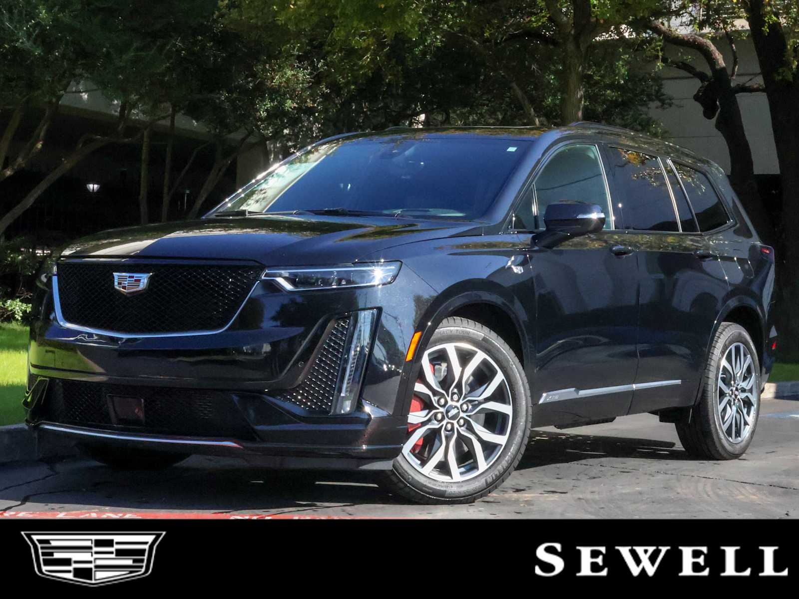 2024 Cadillac XT6 Sport's photo