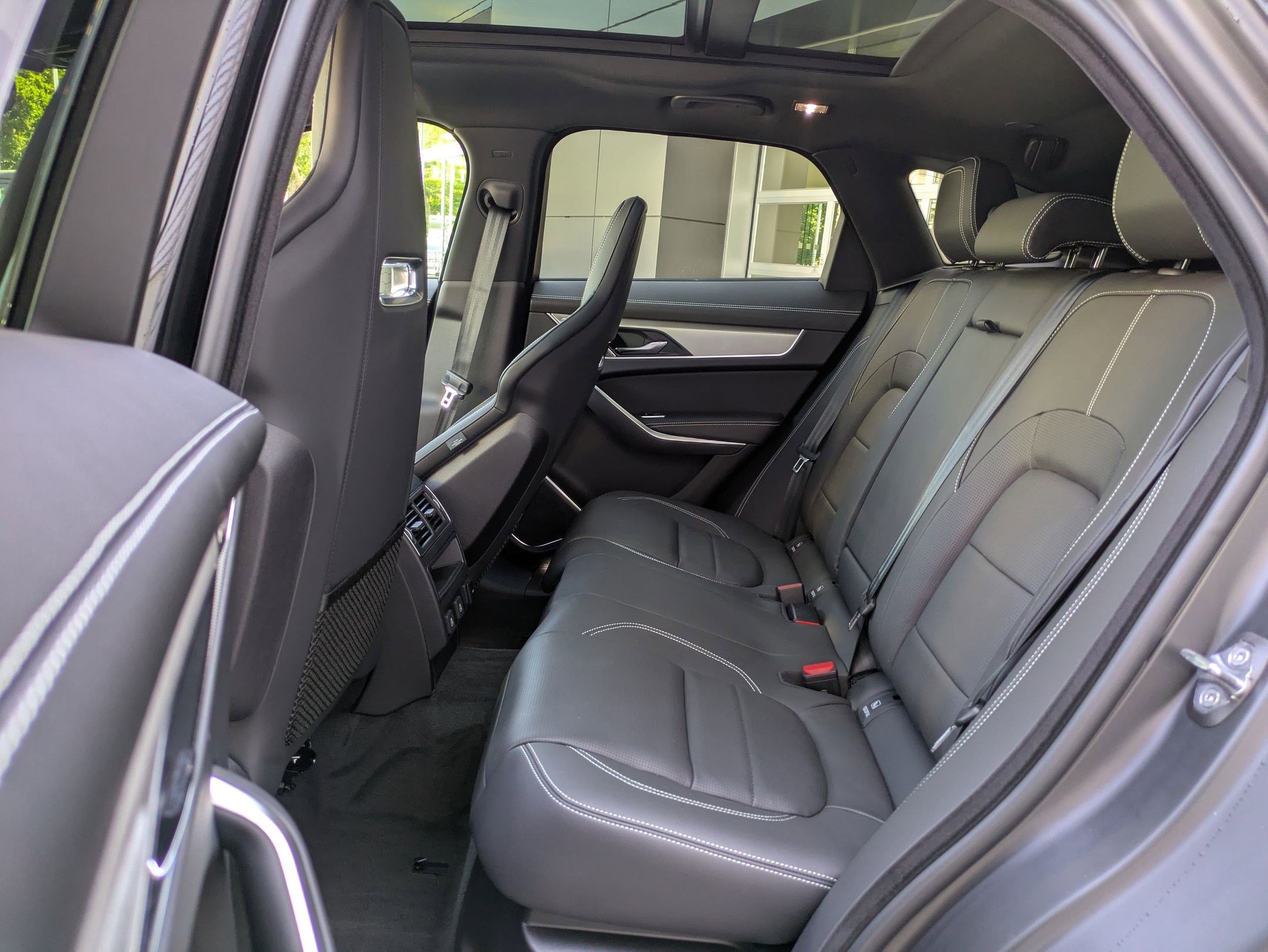 2026 Jaguar F-PACE P250 R-Dynamic S photo 14