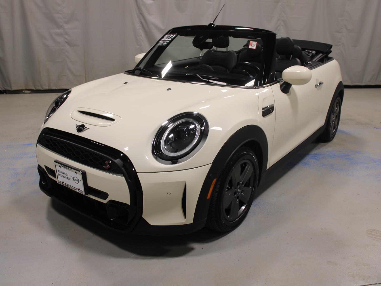 2022 MINI Convertible S's photo
