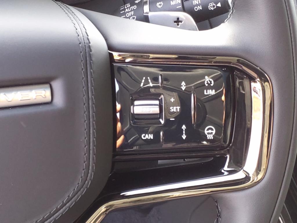 2025 Land Rover Range Rover Sport SE photo 14