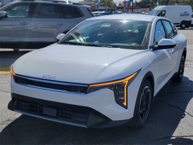 2025 Kia K4 EX photo 8