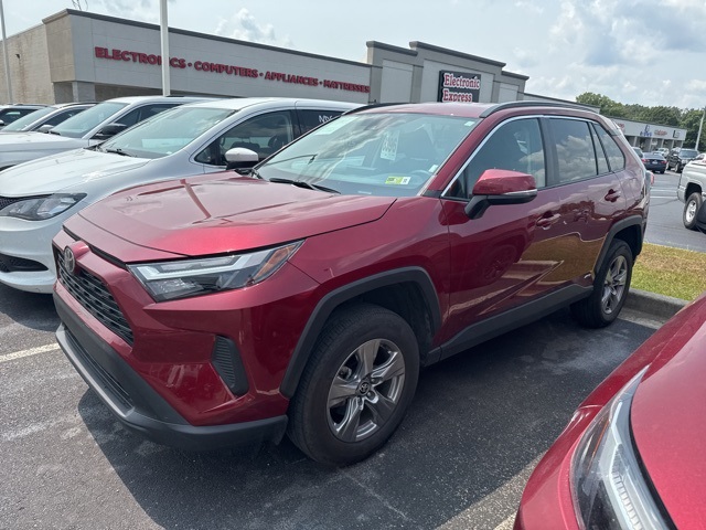 Used 2025 Toyota RAV4 XLE with VIN 4T3RWRFV3SU164211 for sale in Northfield, Minnesota